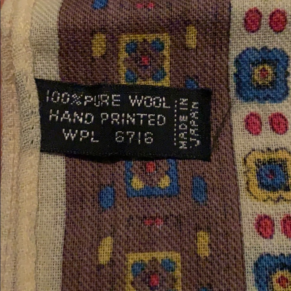 Wool Scarf - Picture 4 of 6